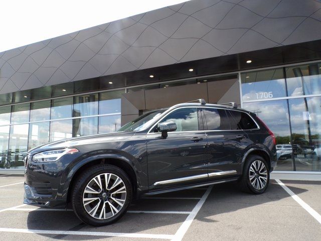 2021 Volvo XC90 Momentum