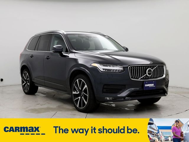 2021 Volvo XC90 Momentum