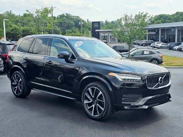 2021 Volvo XC90 Momentum