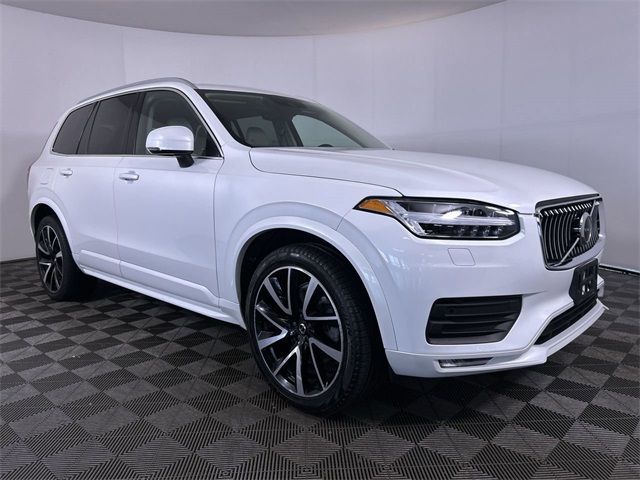 2021 Volvo XC90 Momentum