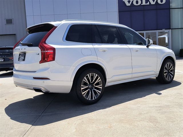 2021 Volvo XC90 Momentum