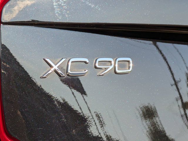 2021 Volvo XC90 Momentum