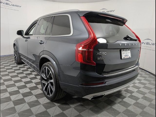 2021 Volvo XC90 Momentum