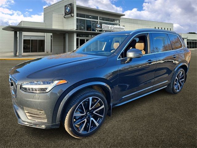 2021 Volvo XC90 Momentum