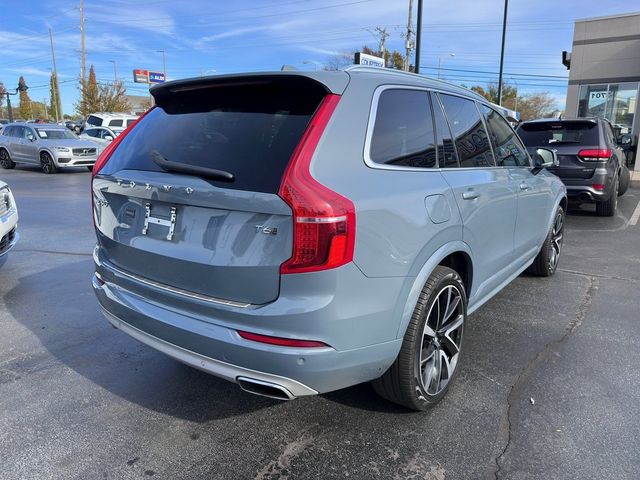 2021 Volvo XC90 Momentum