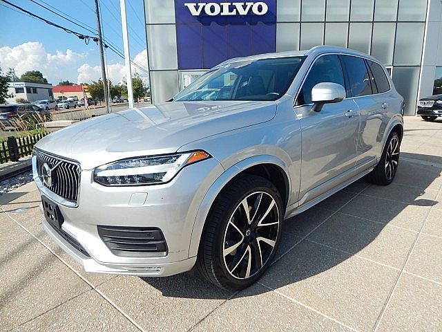 2021 Volvo XC90 Momentum