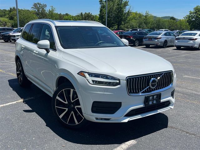 2021 Volvo XC90 Momentum