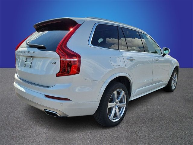 2021 Volvo XC90 Momentum