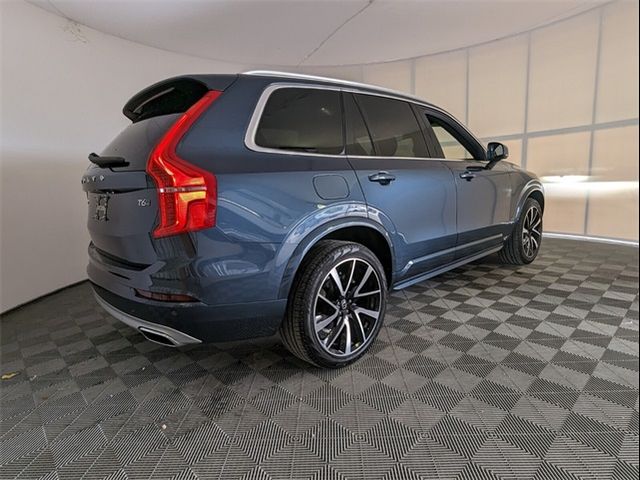 2021 Volvo XC90 Momentum