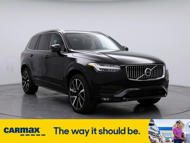 2021 Volvo XC90 Momentum