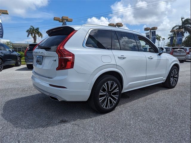 2021 Volvo XC90 Momentum