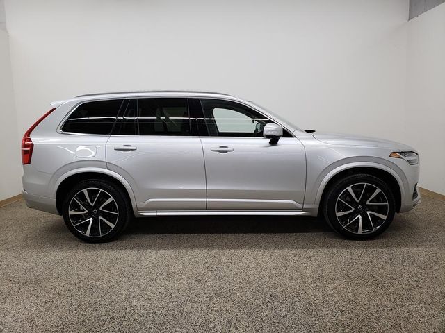 2021 Volvo XC90 Momentum