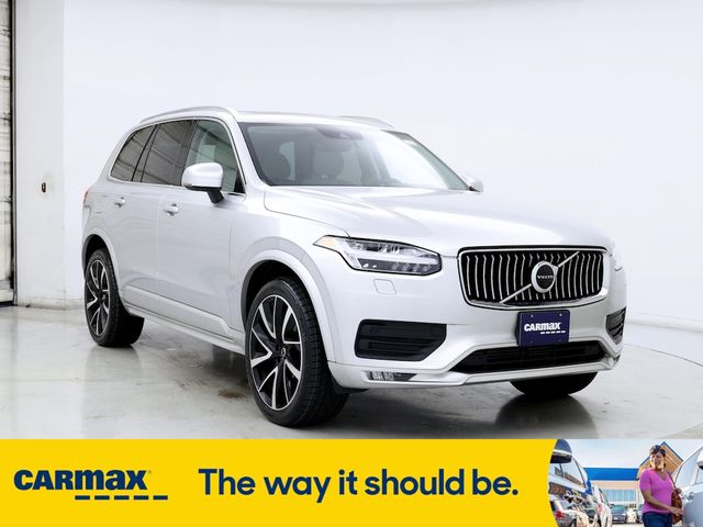 2021 Volvo XC90 Momentum