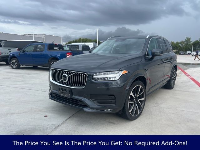 2021 Volvo XC90 Momentum