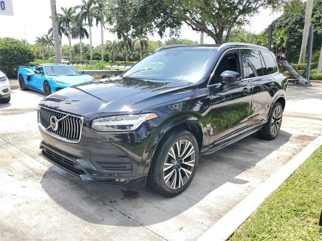 2021 Volvo XC90 Momentum