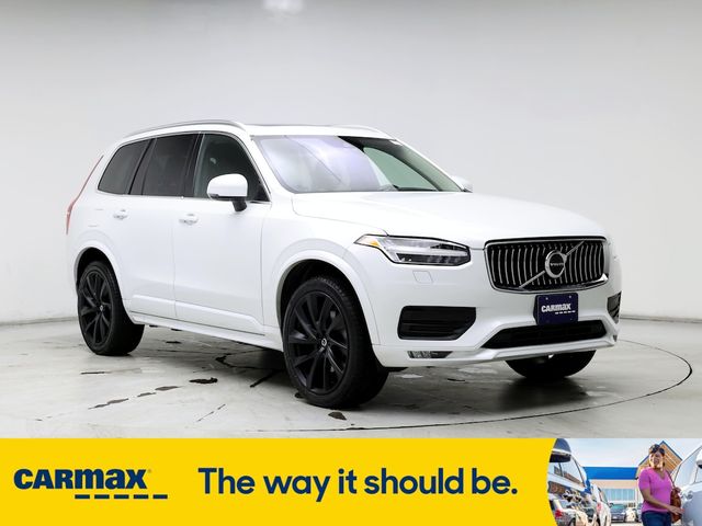 2021 Volvo XC90 Momentum