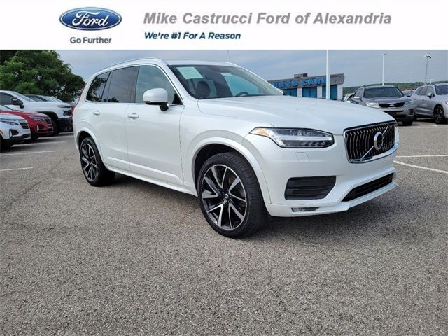 2021 Volvo XC90 Momentum