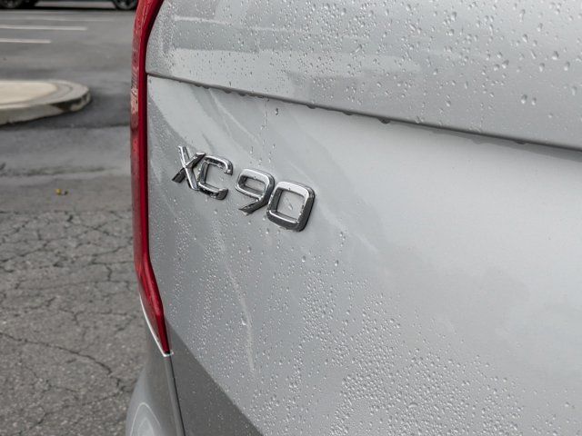 2021 Volvo XC90 Momentum