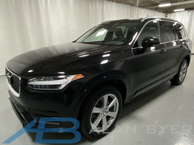 2021 Volvo XC90 Momentum