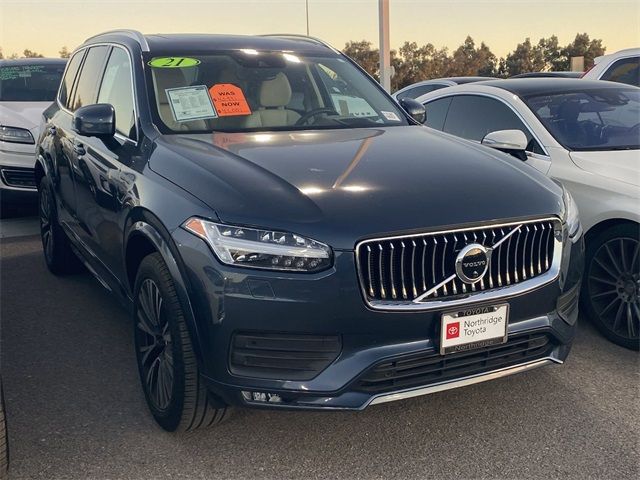 2021 Volvo XC90 Momentum