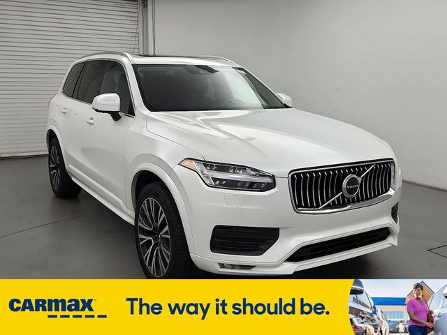 2021 Volvo XC90 Momentum