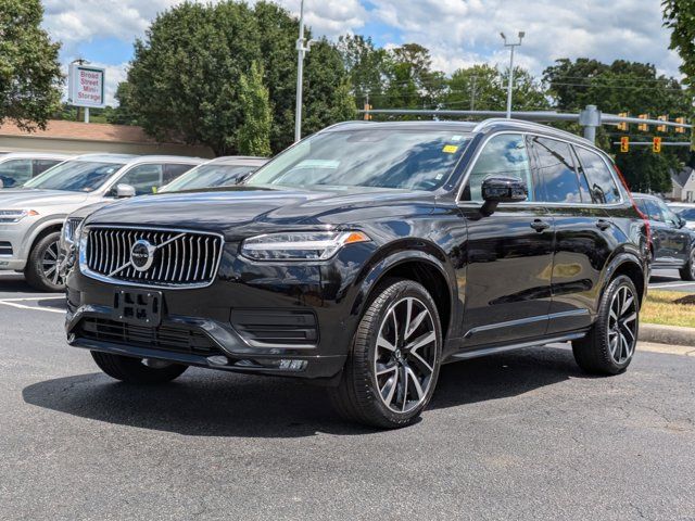 2021 Volvo XC90 Momentum