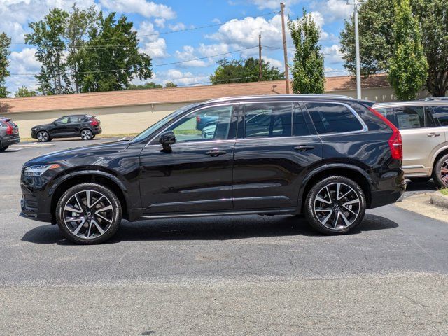 2021 Volvo XC90 Momentum