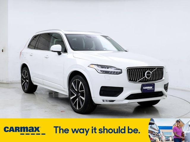 2021 Volvo XC90 Momentum