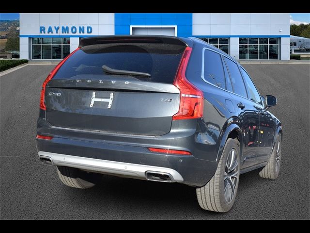 2021 Volvo XC90 Momentum