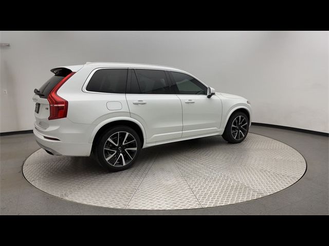 2021 Volvo XC90 Momentum