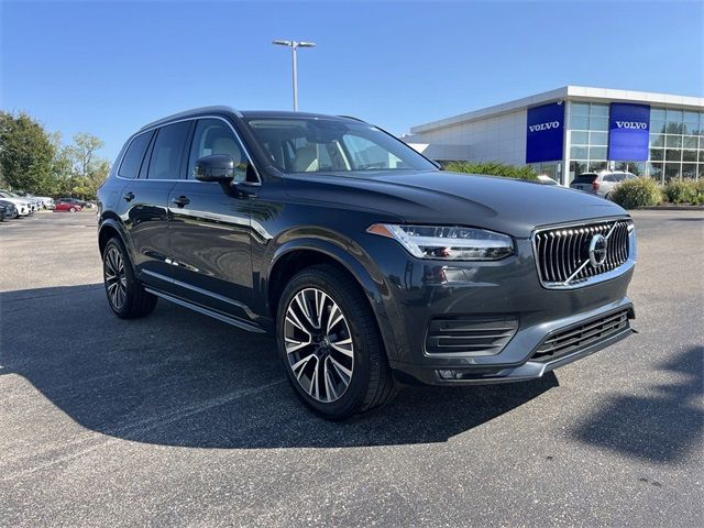 2021 Volvo XC90 Momentum