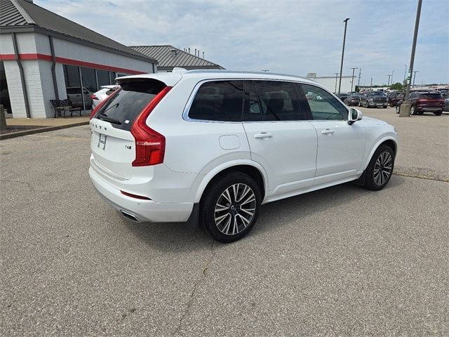 2021 Volvo XC90 Momentum