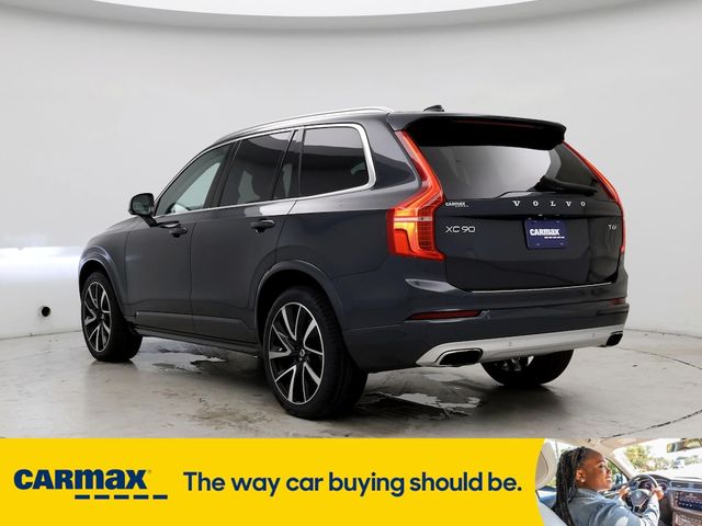 2021 Volvo XC90 Momentum