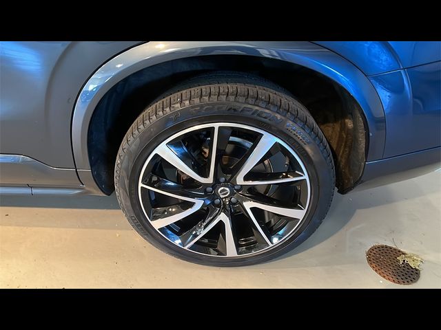 2021 Volvo XC90 Momentum