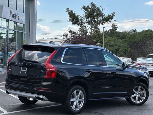 2021 Volvo XC90 Momentum