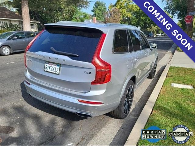 2021 Volvo XC90 Momentum