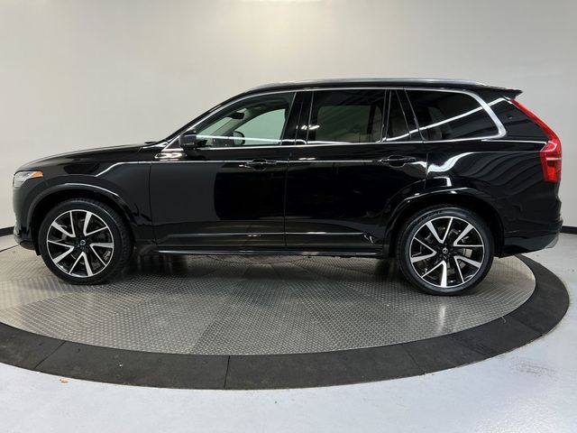 2021 Volvo XC90 Momentum