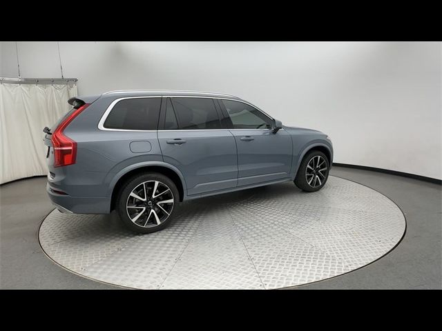 2021 Volvo XC90 Momentum