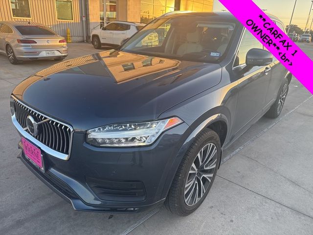 2021 Volvo XC90 Momentum
