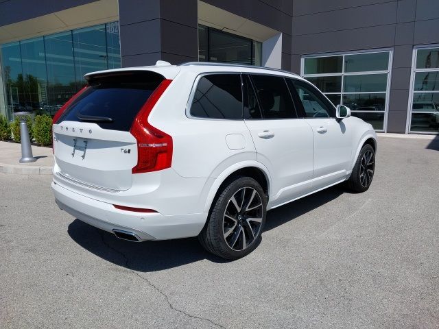 2021 Volvo XC90 Momentum