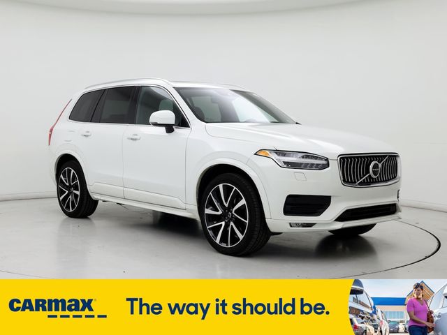 2021 Volvo XC90 Momentum