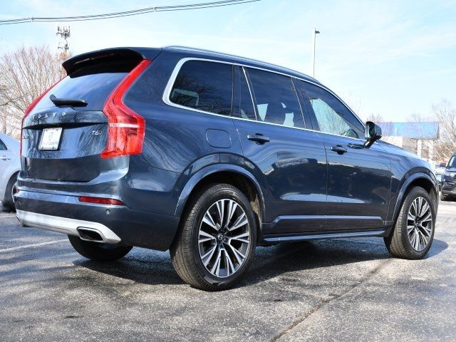 2021 Volvo XC90 Momentum