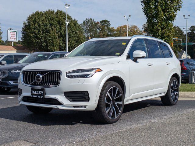 2021 Volvo XC90 Momentum