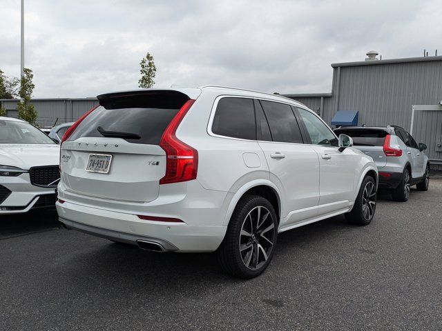 2021 Volvo XC90 Momentum