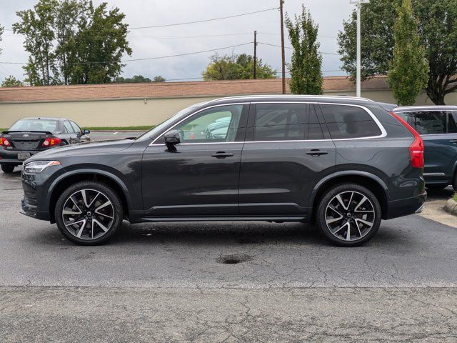 2021 Volvo XC90 Momentum