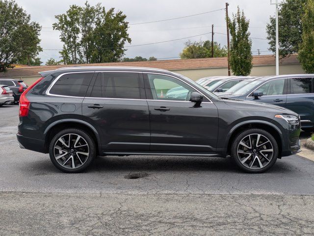 2021 Volvo XC90 Momentum