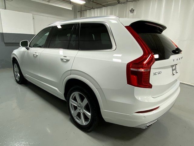 2021 Volvo XC90 Momentum