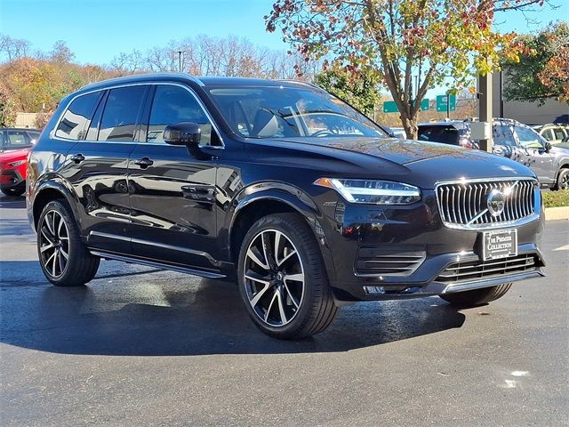 2021 Volvo XC90 Momentum