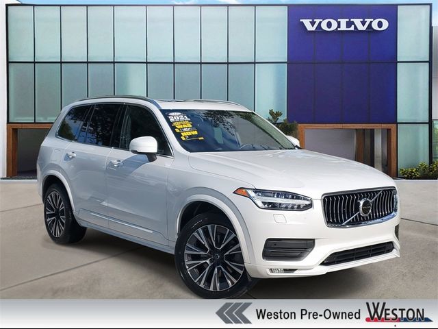 2021 Volvo XC90 Momentum