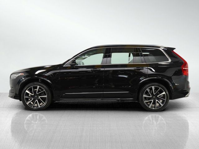 2021 Volvo XC90 Momentum